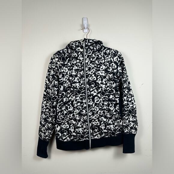 Lululemon Scuba Hoodie Black and White Floral Print 8 jacket EUC - Picture 1 of 8